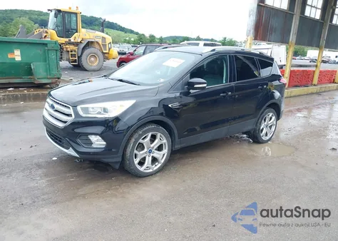 2019 Ford Escape Titanium z USA, uszkodzony, nr VIN 1FMCU9J95KUA09190